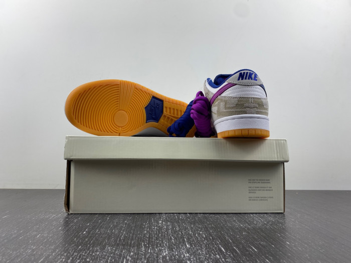 rayssa leal x dunk low sb