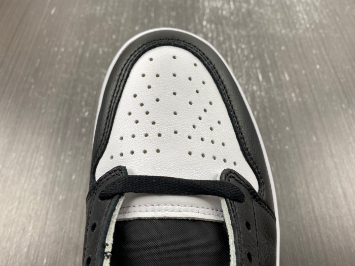 air jordan 1 low og "black toe" cz0790-106