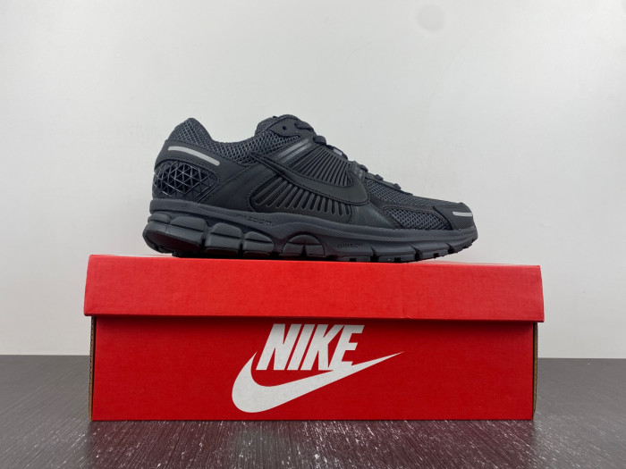 nike air zoom vomero 5