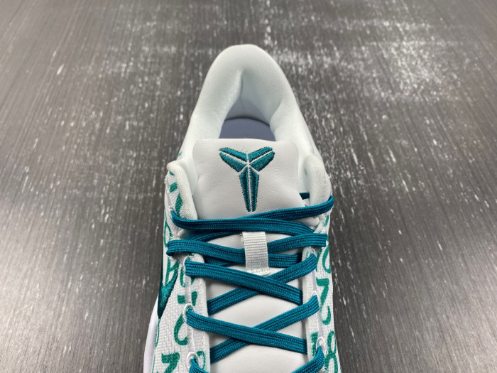 nike kobe 8 "radiant emerald" fq3549-101