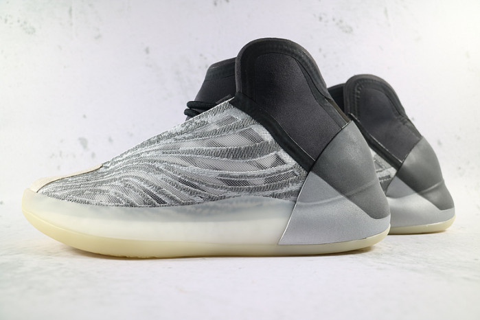 a*d*i*s yzy qntm (lifestyle model) q46473