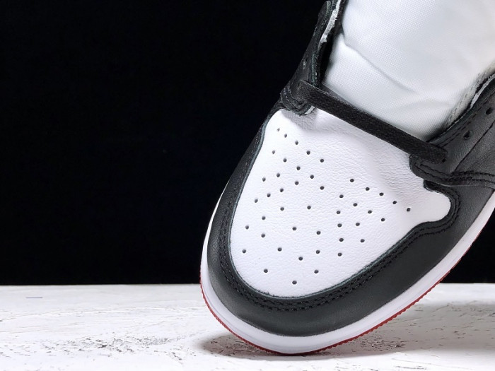 air jordan 1 retro high satin black toe (w) cd0461-016