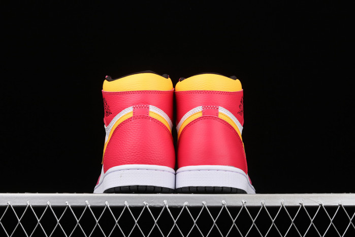 air jordan 1 retro high og light fusion red 555088-603