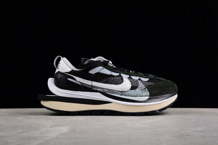 sacai x vaporwaffle