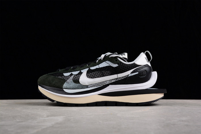 sacai x vaporwaffle