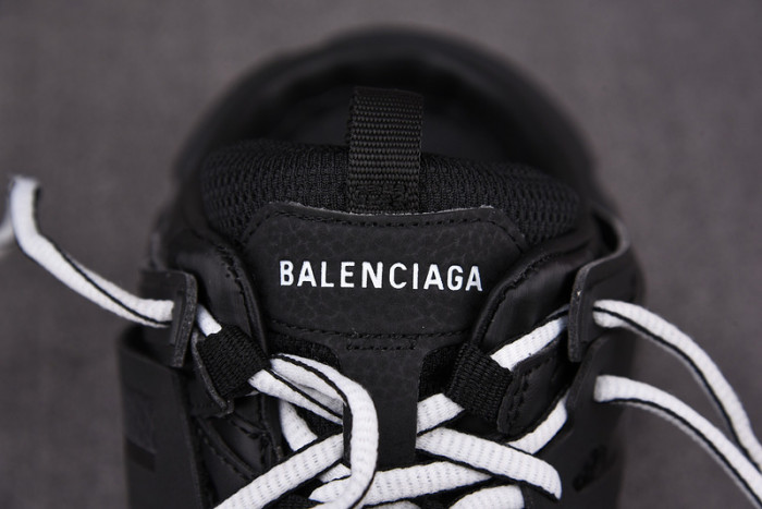 blcg wmns track mule
