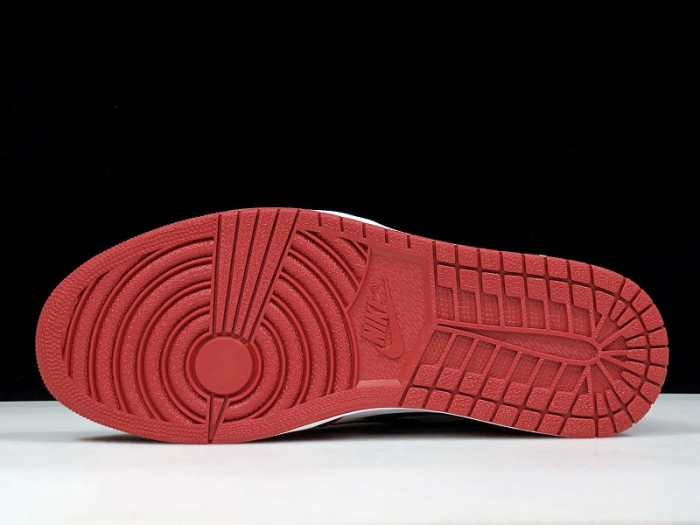 air jordan 1 retro high og chicago bulls 555088-101