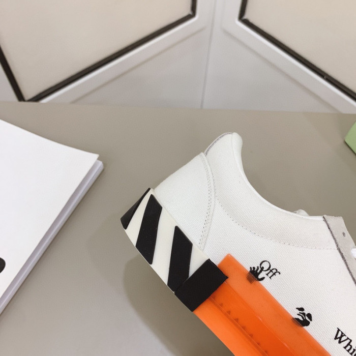 sneaker vu-001
